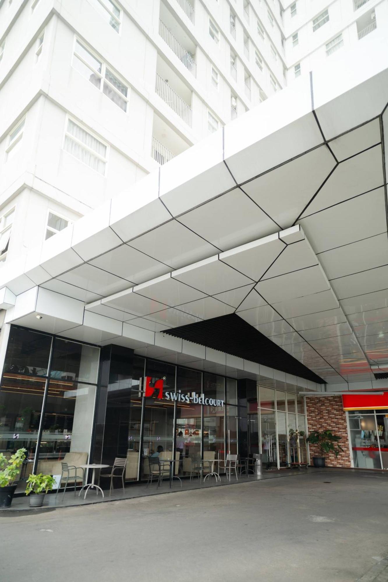 Swiss-Belcourt Serpong Exterior photo