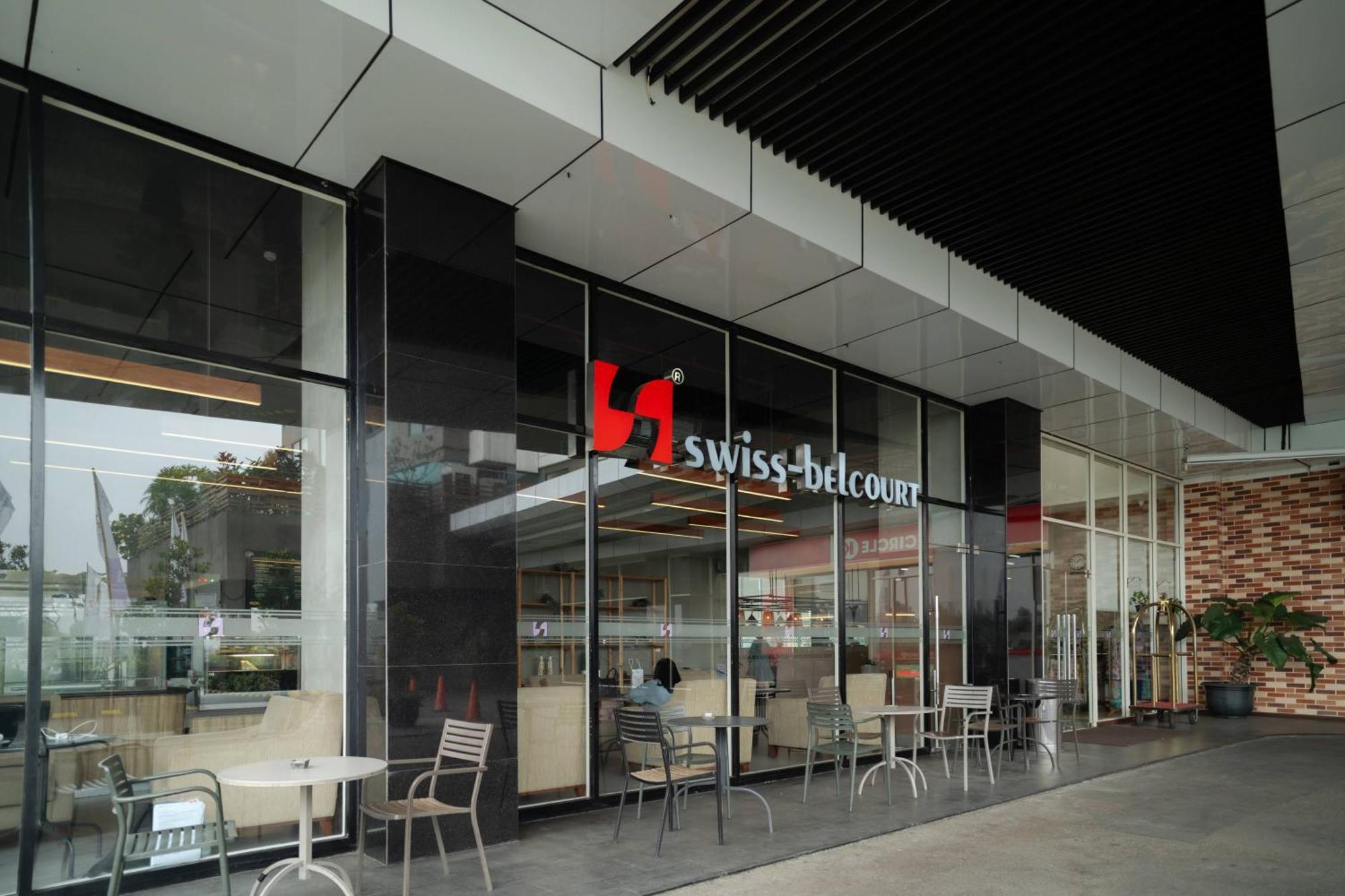 Swiss-Belcourt Serpong Exterior photo